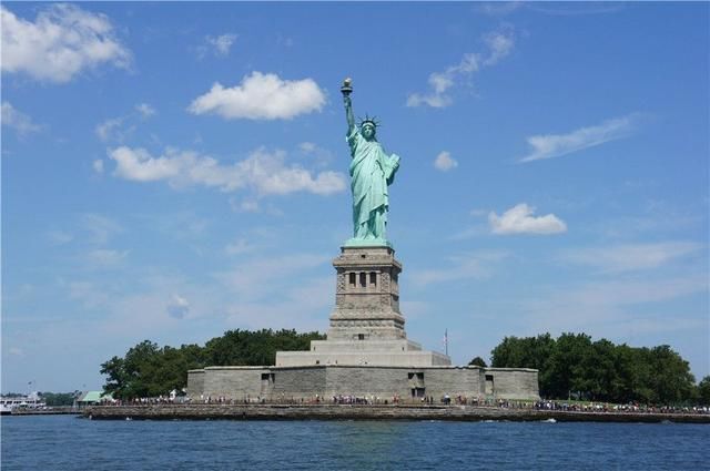 老美打贸易战底气何在?跟我去了你就明白