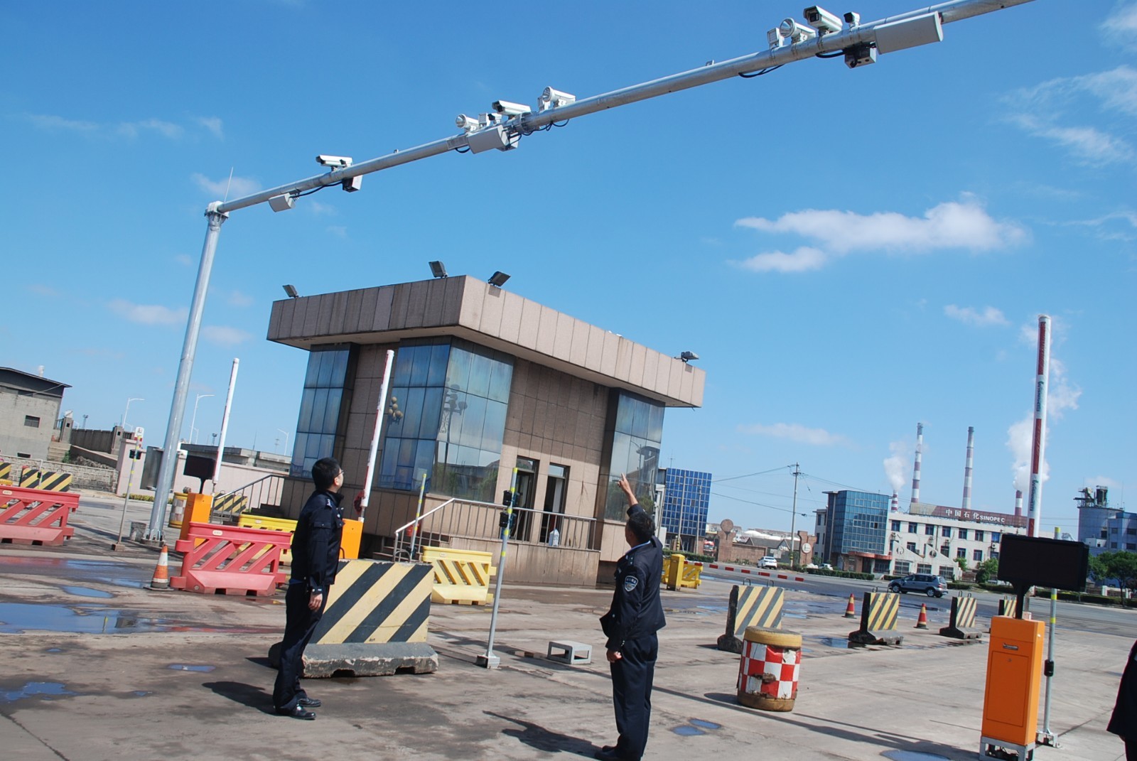 烟台港公安局龙口分局深入辖区开展端午节前技防设施大检查