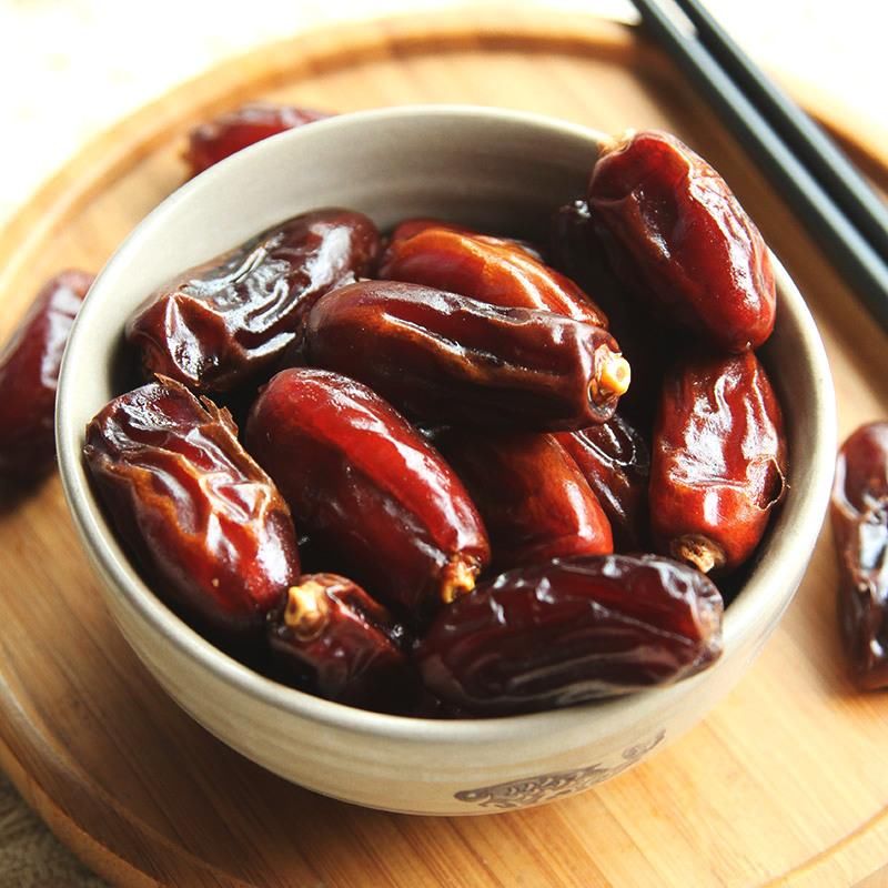 另外饮用椰枣汁也可治疗扁桃体发炎,感冒,发烧.