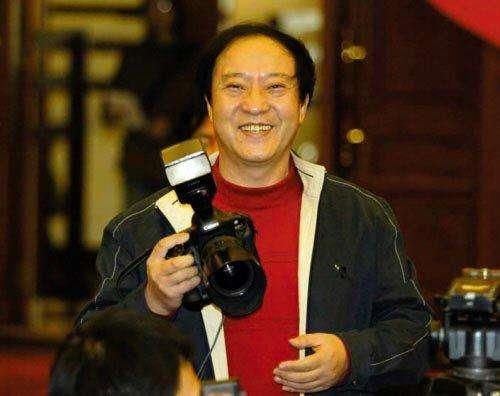 曾与冯巩搭档13年春晚,名气盖过赵本山,如今妻