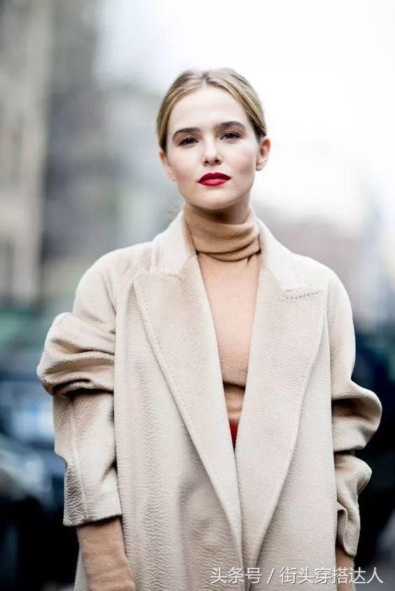 大衣配高领毛衣,才是正确过冬的方式