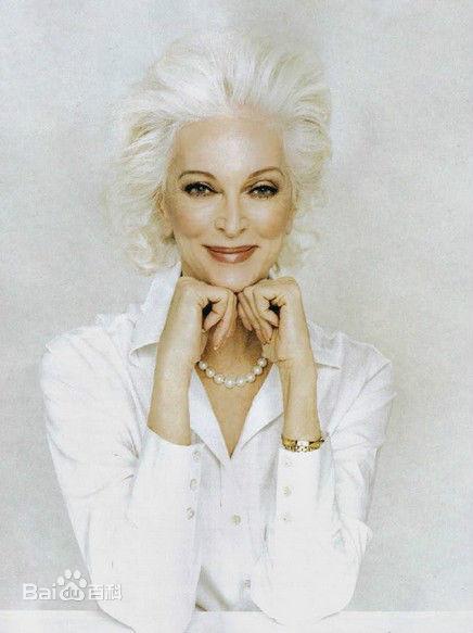 86岁依然美爆,和小鲜肉恋爱甜过初恋!赵雅芝问号脸