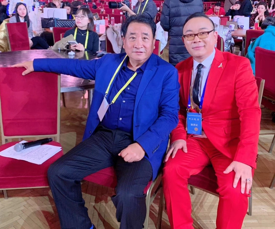 百花迎春2020年春节大联欢 压轴曲首邀胡启圣合唱《到人民中去》(图3) 百花迎春2020年春节大联欢 压轴曲首邀胡启圣合唱《到人民中去》(图3)