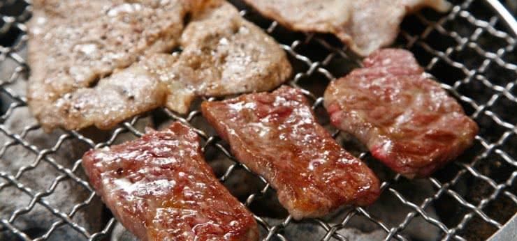 吃相难看遭日本店员驱逐,日本媒体回应冲突起