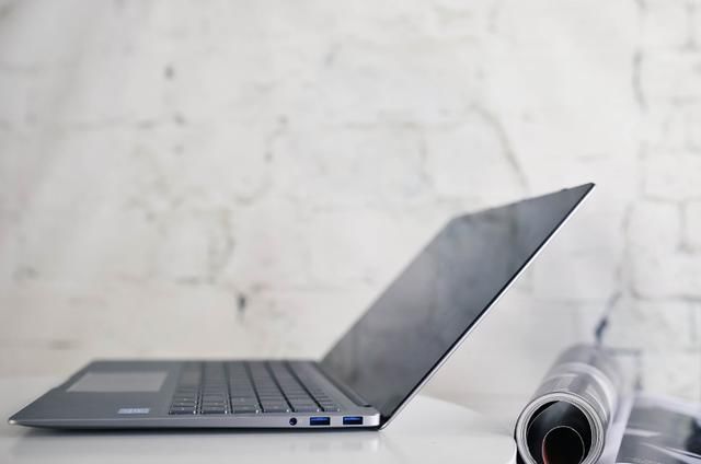 8G内存+128G固态!堪称比华为小米还高颜值