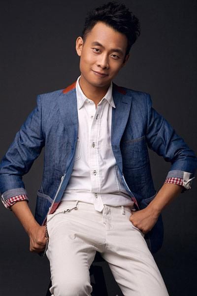 张译在这部电影中饰演的是队长杨锐,带着包括狙击手顾顺,爆破手徐宏