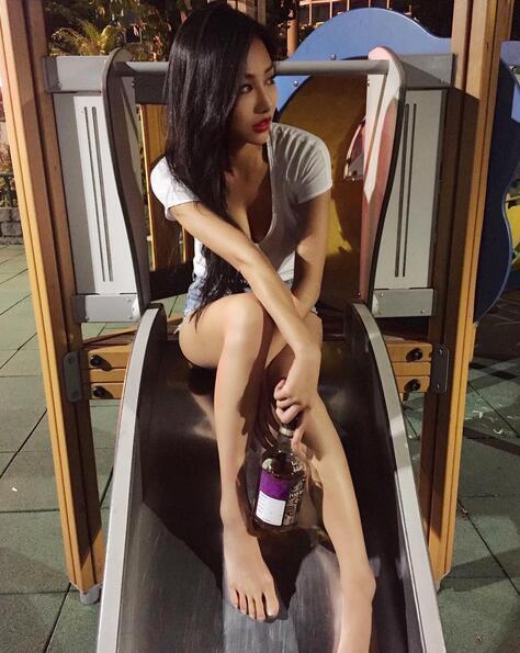 Julia美艳私照。