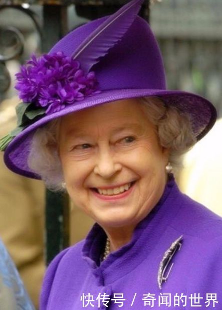 直击英国礼帽旧照:戴安娜王妃优雅,梅根俏丽,卡