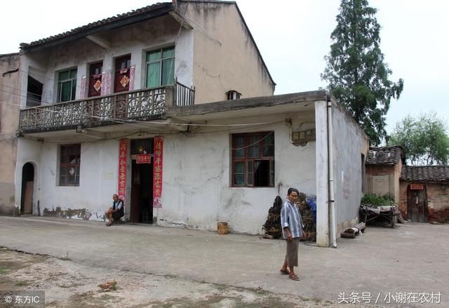 今年农村统一规划房屋,其中两种补偿最诱人,你