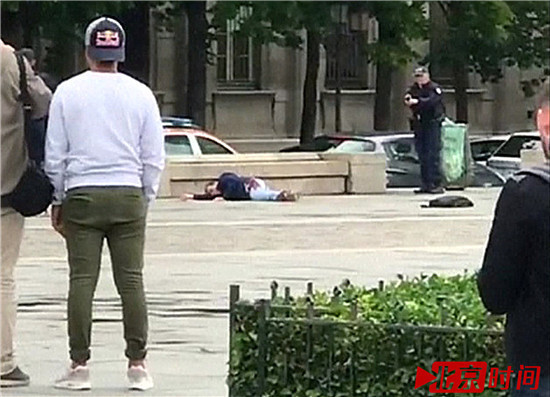 巴黎圣母院发生袭警事件 欧洲已不再安全? 巴黎圣母院发生袭警事件 欧洲已不再安全?