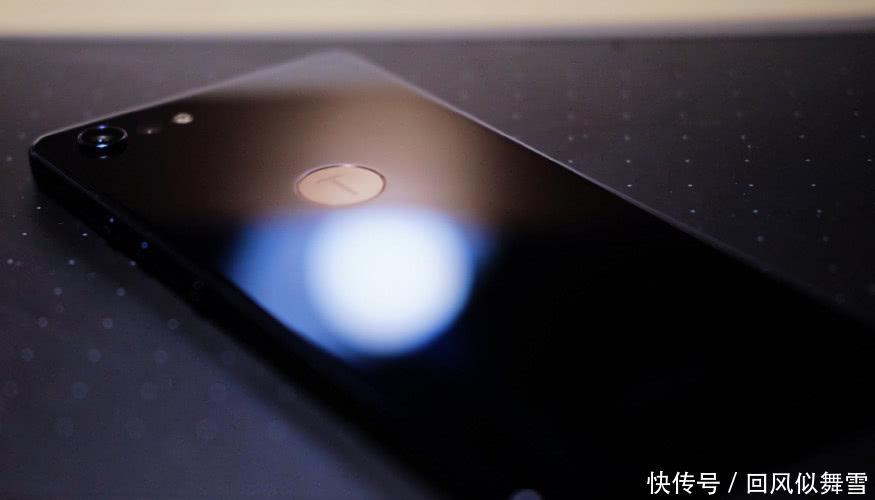 4款性价比最高的手机,华为P20只能第三,而它第