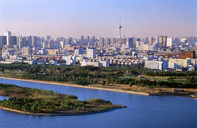东北地区第一大城市,被确定为全国性高铁枢纽