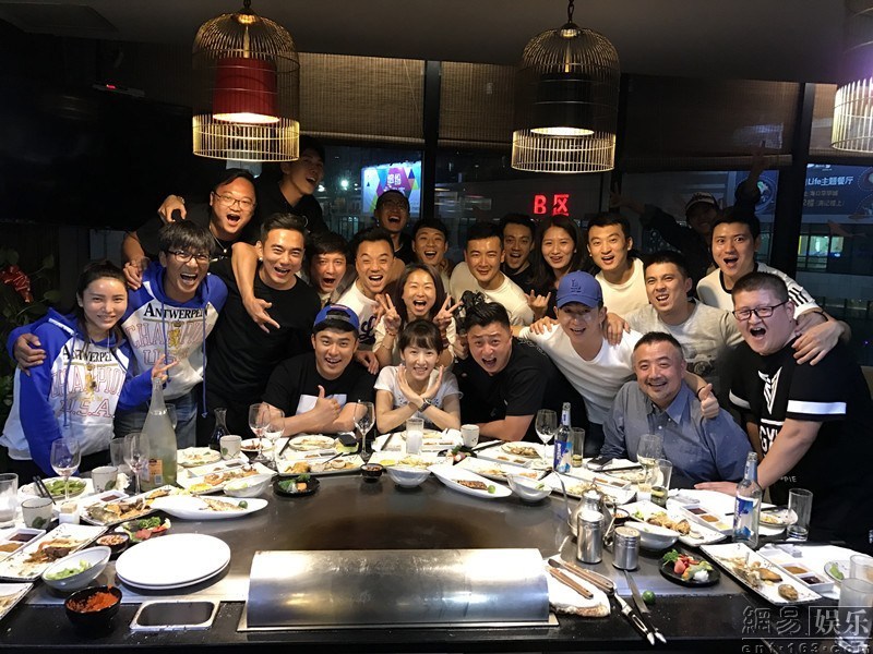 李念《新世界》杀青 踏实演戏被赞 李念《新世界》杀青 踏实演戏被赞