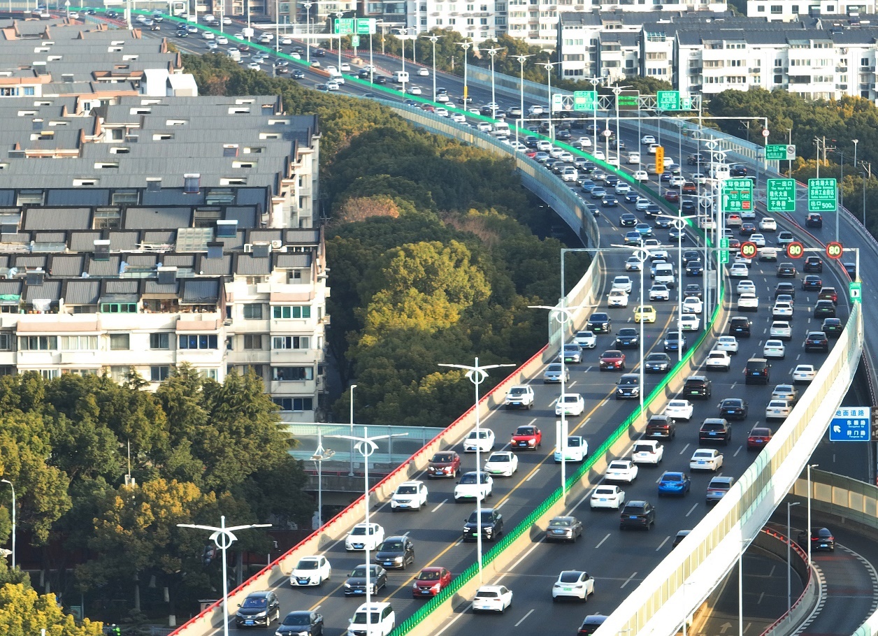 前2月产销均实现两位数增长，我国汽车行业开局良好