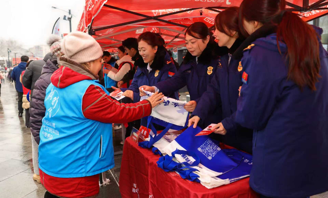 弘扬雷锋精神,争当时代先锋——丰台消防开展学雷锋系列活动 弘扬雷锋精神,争当时代先锋——丰台消防开展学雷锋系列活动