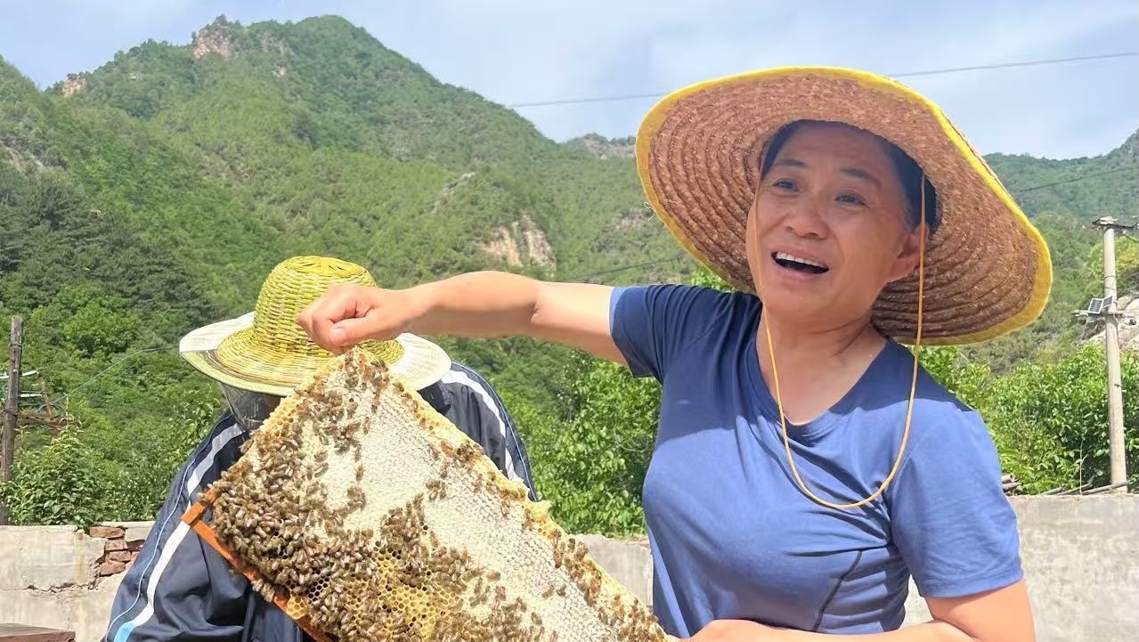 好书记尹春燕，村民敬你念你！ 72岁老人忆往昔泪湿眼眶