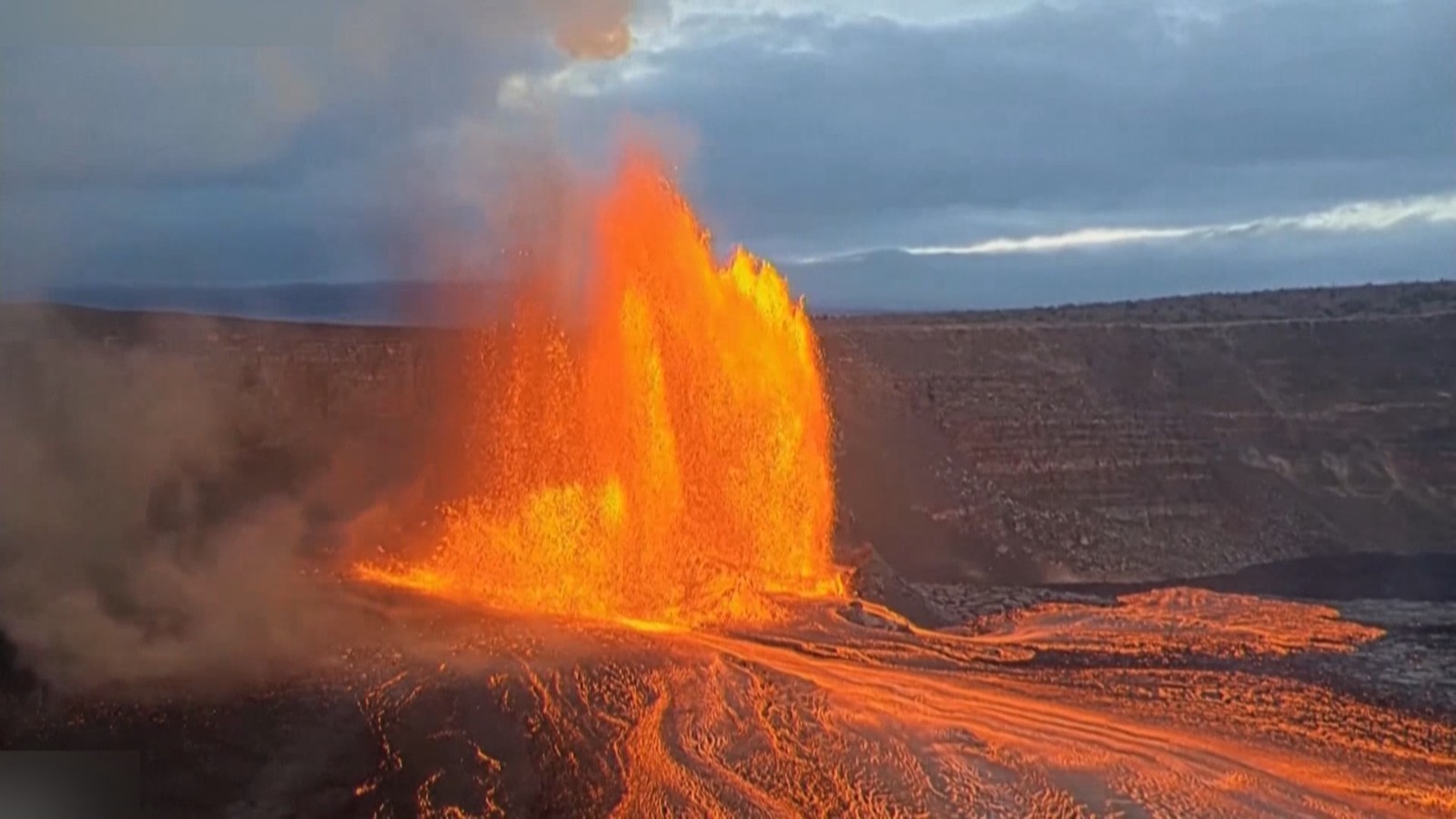 美国夏威夷基拉韦火山再次喷发