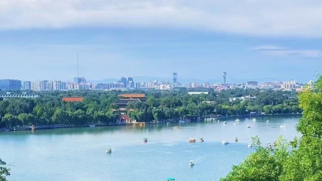 北京最高气温25℃ 天高云阔 奔向最美秋天 北京最高气温25℃ 天高云阔 奔向最美秋天