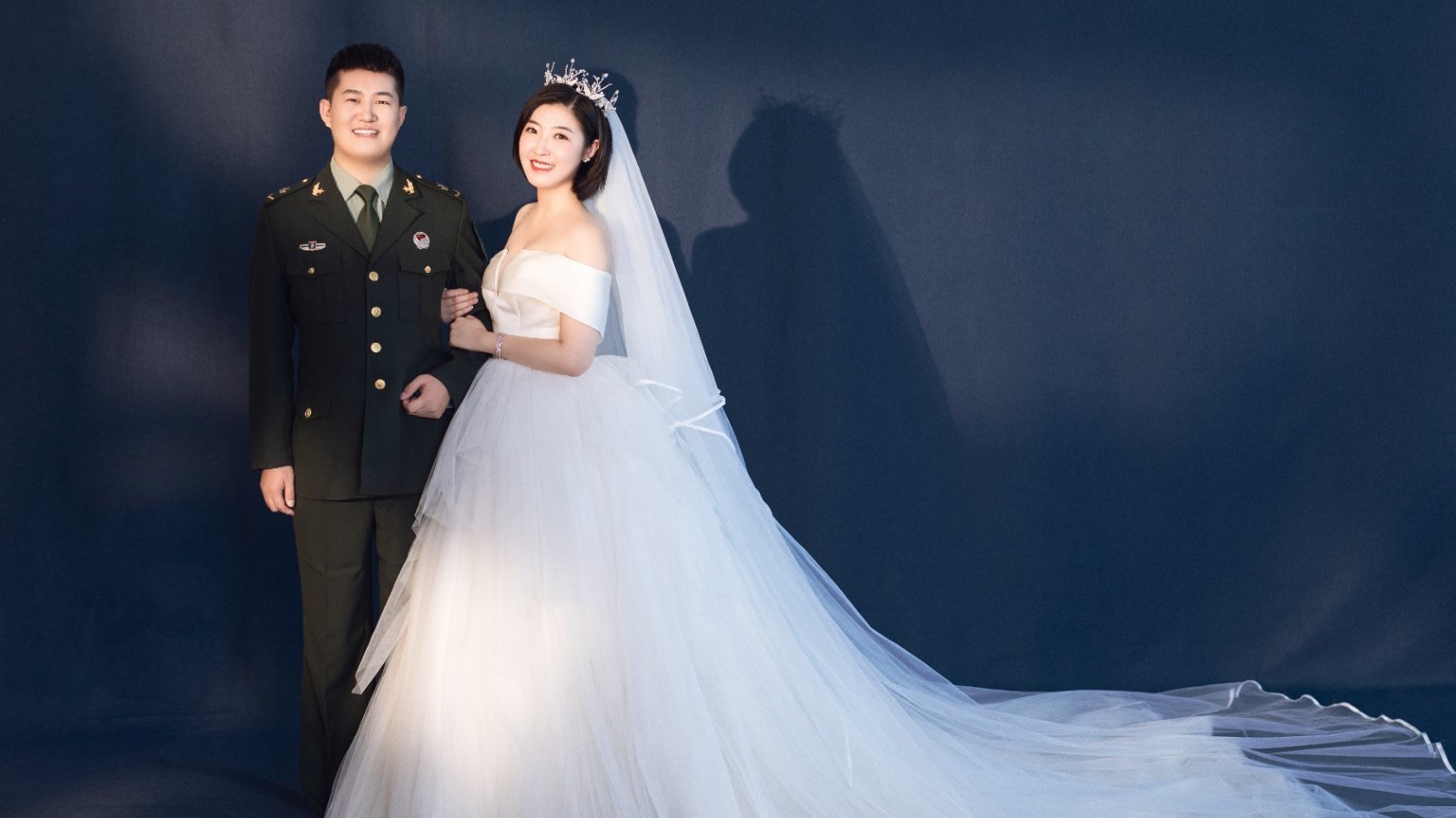 苦了一年来颗糖——军人的爱情甜甜甜!