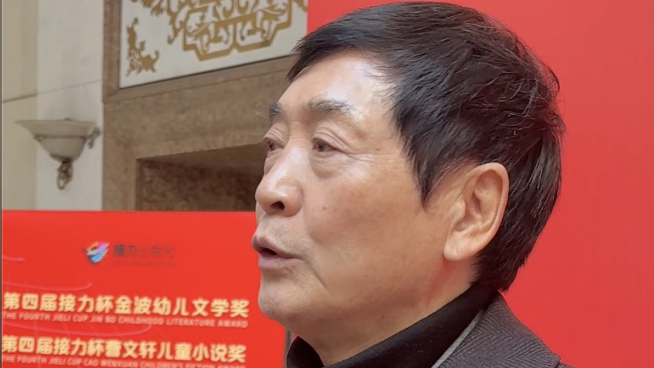 曹文轩说离开读书写作是不存在的