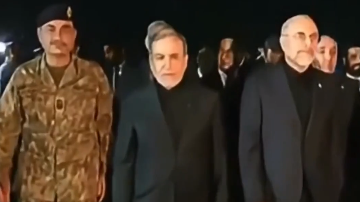 伊朗谈判代表团抵达巴基斯坦