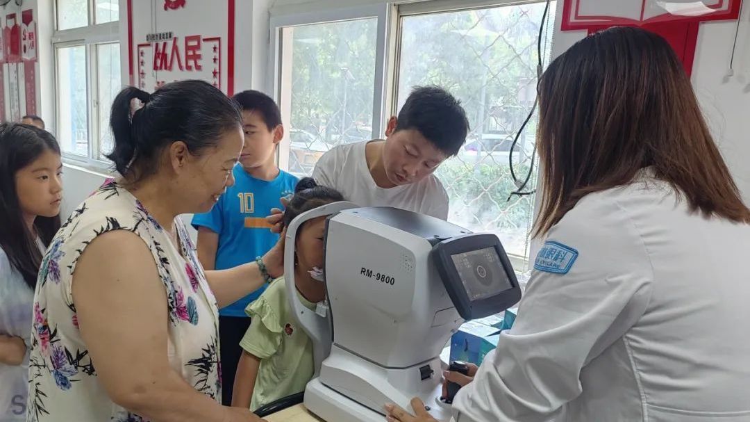 石景山鲁谷街道七星园南社区为青少年解锁不一样的暑期“打开方式”