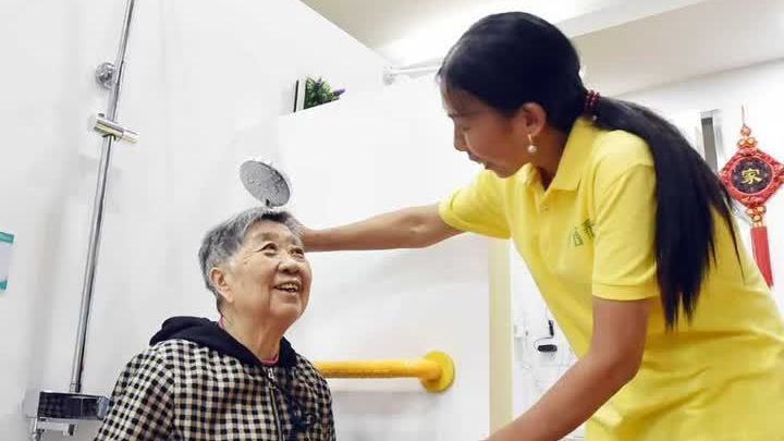 扬州完成新建32个颐养社区21个助餐点