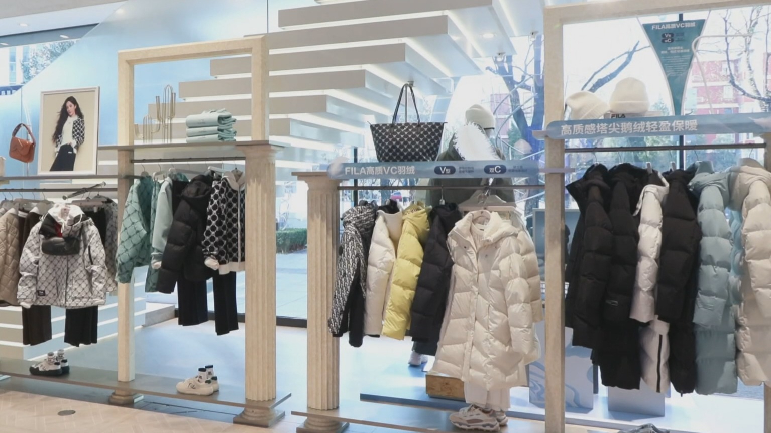 国际品牌加速落地 区域分布“多点开花” 前三季度717家首店落户京城