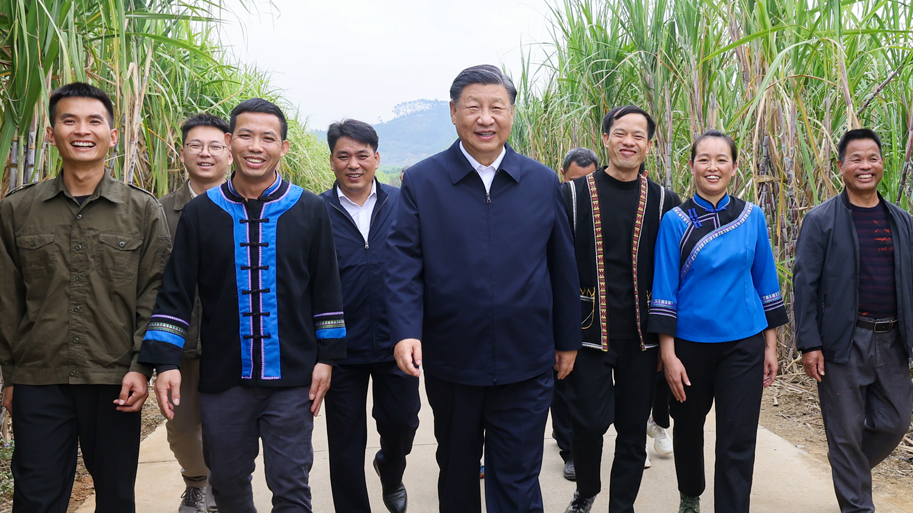 习语丨总书记关心关怀劳动者的十个微镜头