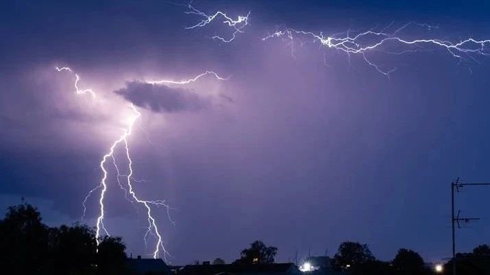 暴雨+大风+雷电!顺义发布大风蓝色、雷电黄色预警,请注意防范! 暴雨+大风+雷电!顺义发布大风蓝色、雷电黄色预警,请注意防范!