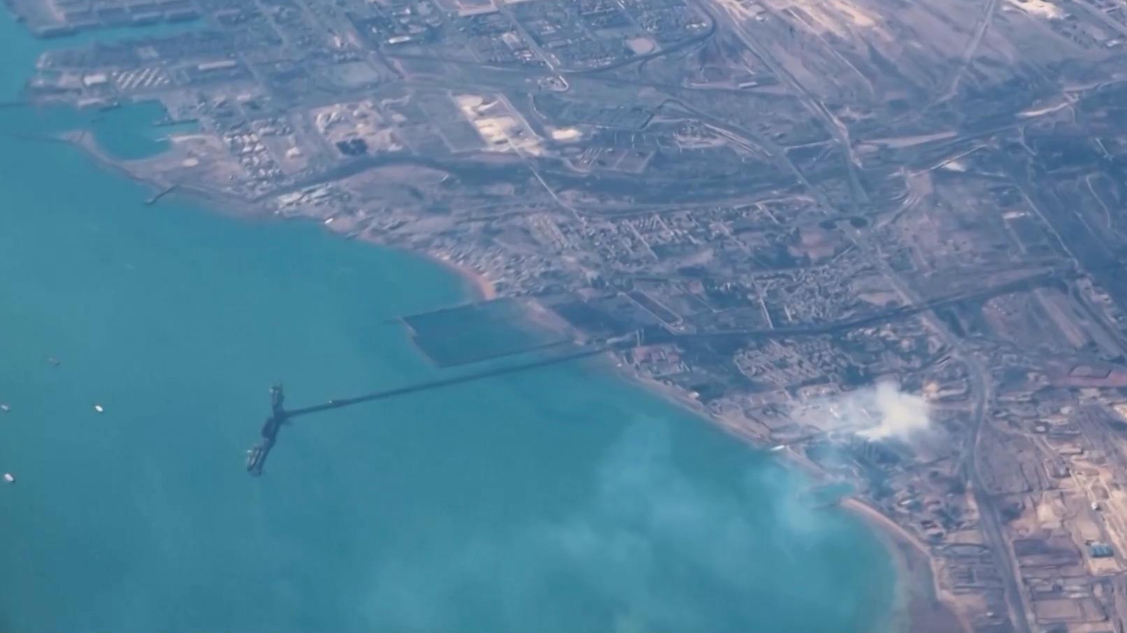 伊朗军方人士：军舰仍被禁止通过霍尔木兹海峡