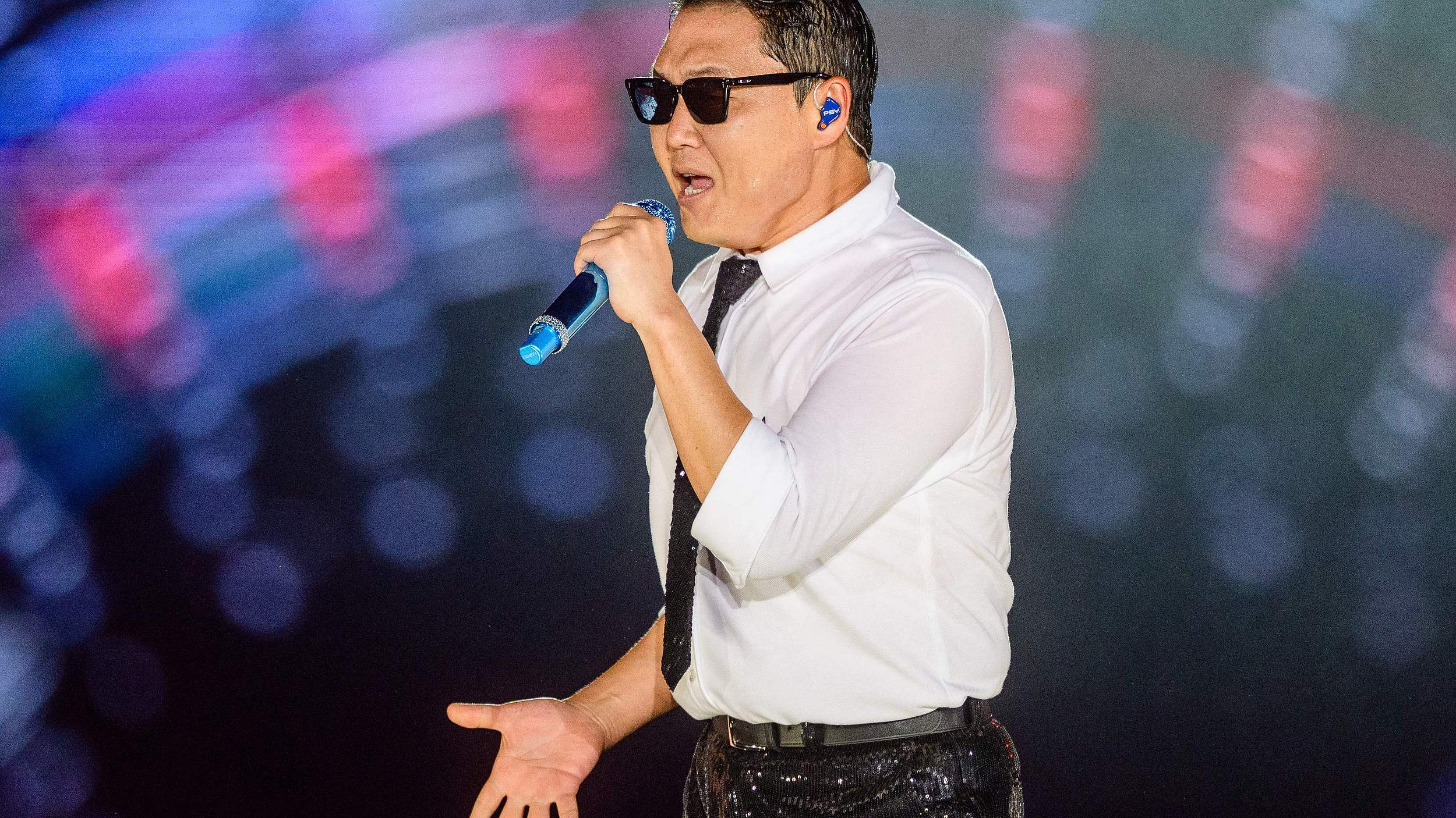 “鸟叔”被警方强制调查，曾因《江南style》红遍全球