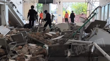 印尼7.7级地震中三名中国游客受轻伤