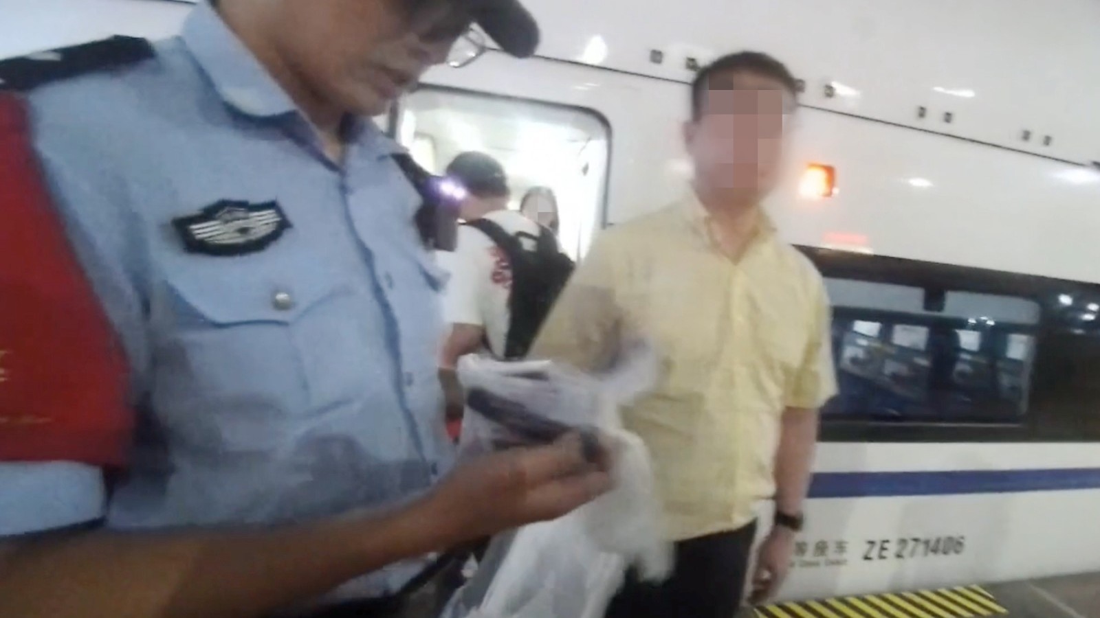 暑运期间铁警处理高铁吸烟案件63起