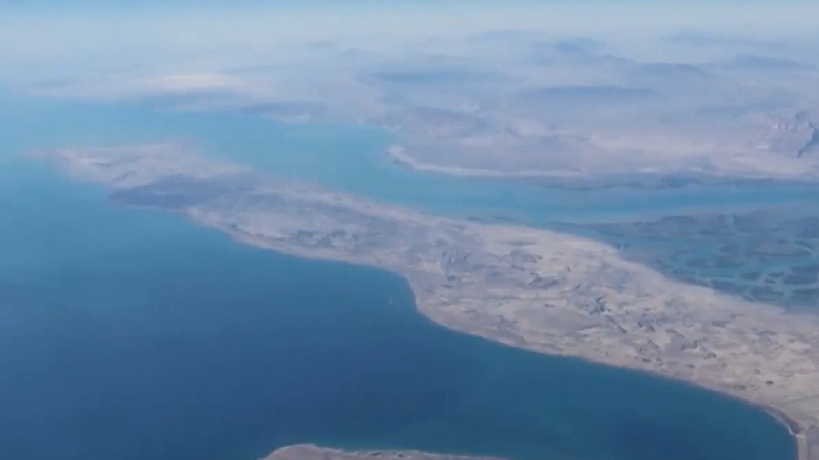 霍尔木兹海峡关闭或长达6个月,美情报官员:伊朗手中握有真正的筹码 霍尔木兹海峡关闭或长达6个月,美情报官员:伊朗手中握有真正的筹码