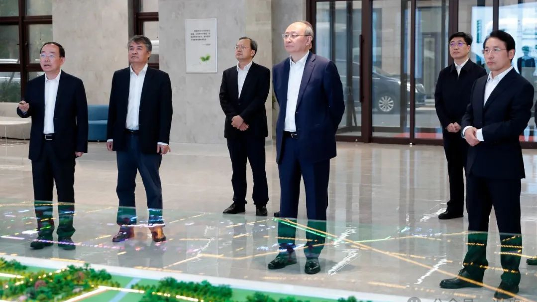 尹力出席中国北京种业大会开幕式并到通州国际种业科技园区调研