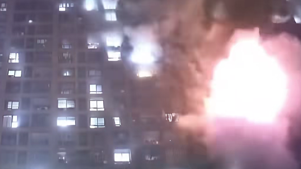 高层火灾致3人遇难!火场逃生自救 关门避烟很关键—— 高层火灾致3人遇难!火场逃生自救 关门避烟很关键——
