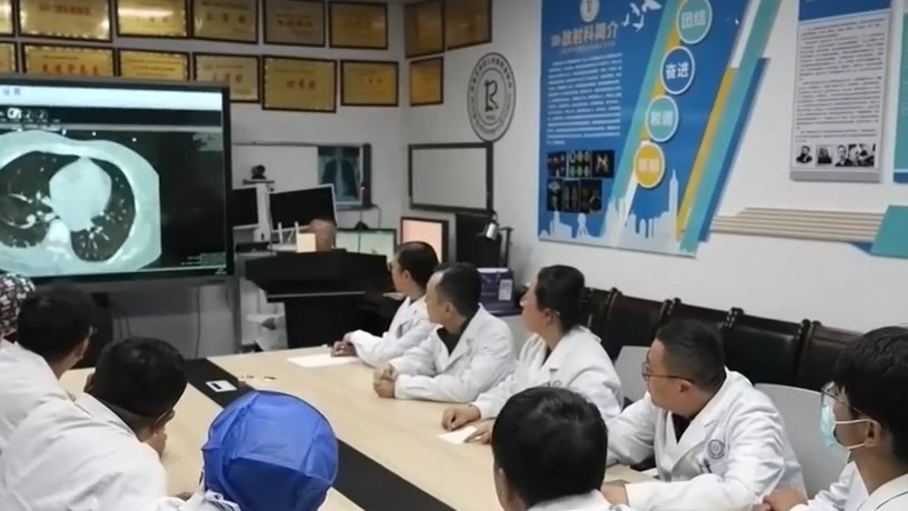 连夜救治 地震重伤员转运至拉萨后已完成手术 连夜救治 地震重伤员转运至拉萨后已完成手术