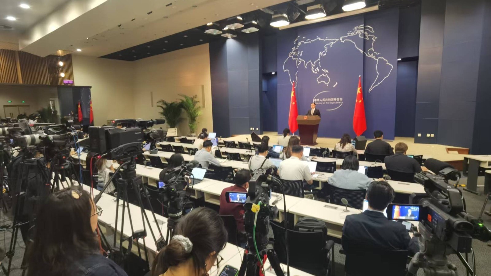 外交部:中方对巴西等5国试行免签政策 外交部:中方对巴西等5国试行免签政策