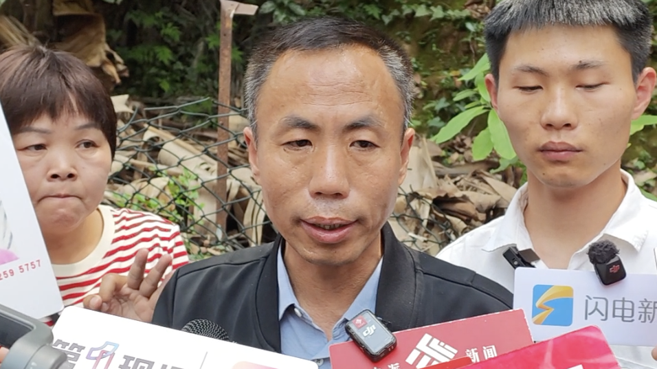 据“梅姨”的同居老汉讲述，“梅姨”曾先后带过三名女孩回家