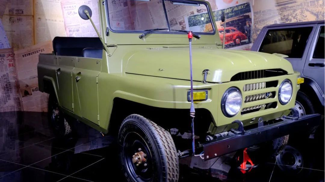 透过光影看北京212越野车 透过光影看北京212越野车