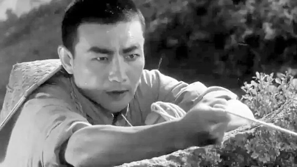 “不见鬼子不挂弦！”抗战经典作品中的群众智慧
