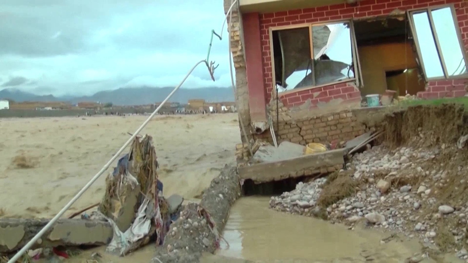 巴基斯坦第二大城市拉合尔强降雨打破持续40多年最高纪录 巴基斯坦第二大城市拉合尔强降雨打破持续40多年最高纪录