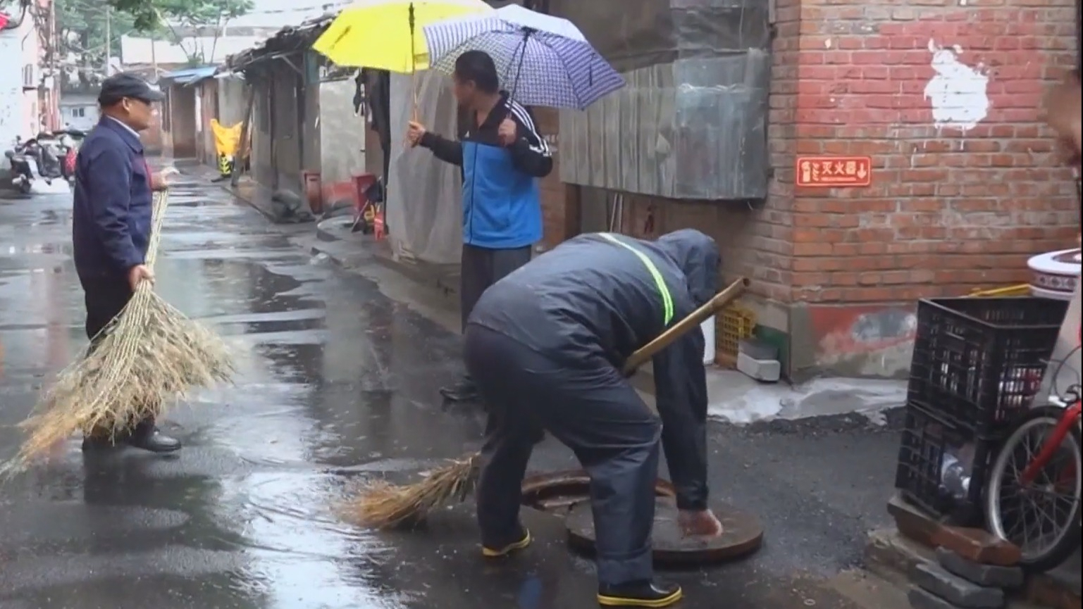 各区积极应对降雨天气 各区积极应对降雨天气