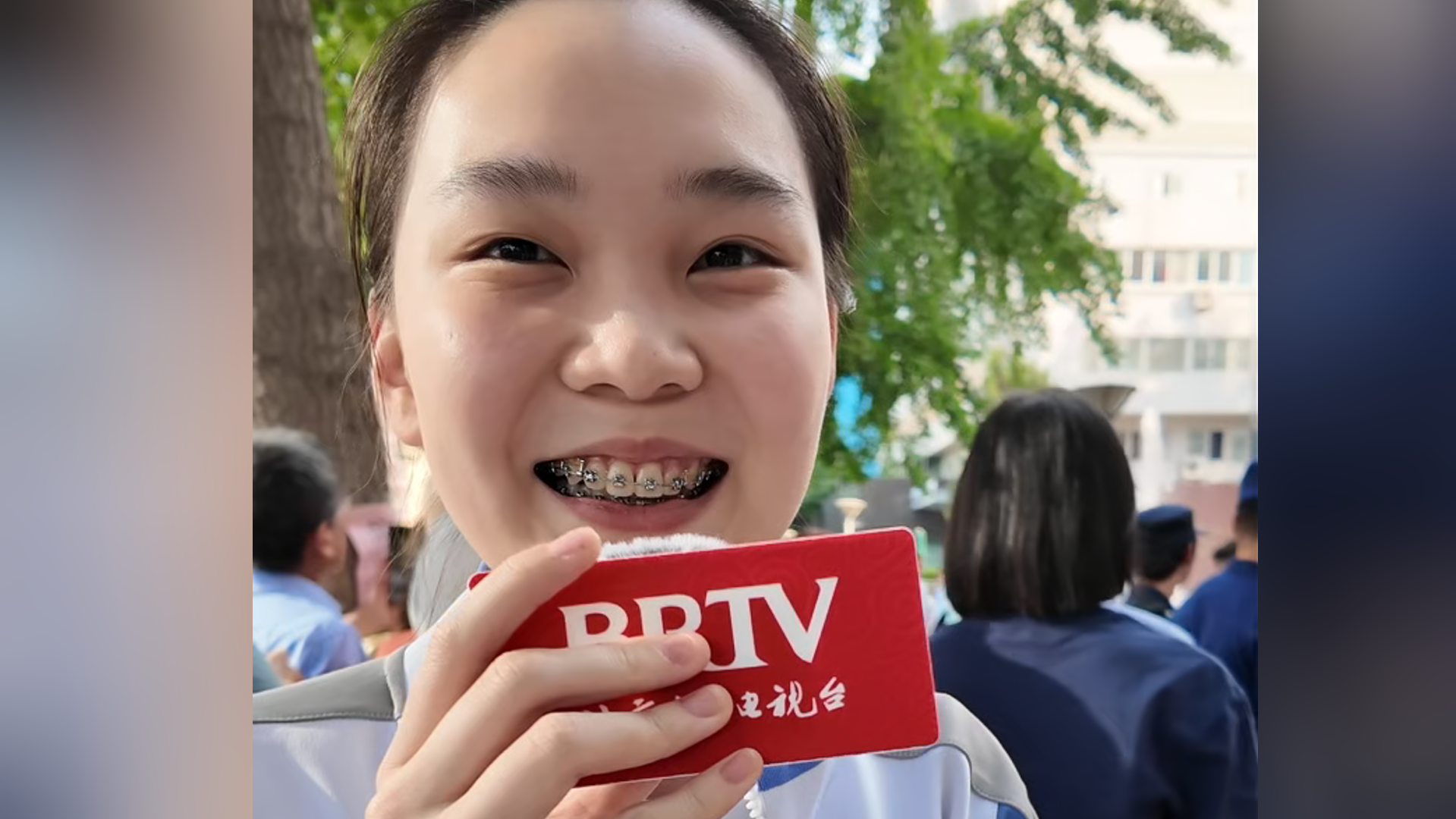 北京高考步入第三天 ，女生走出考场开心大喊：再也不用学化学啦！