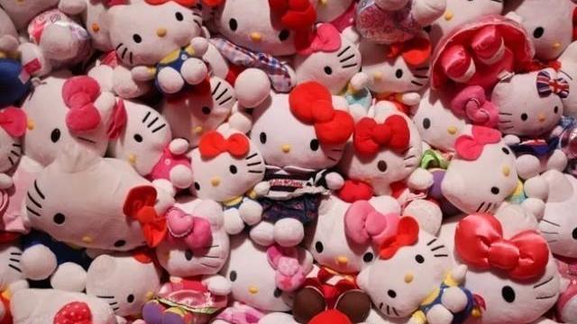 被误会半世纪，Hello Kitty是人不是猫？日本三丽鸥：“她是小女孩”