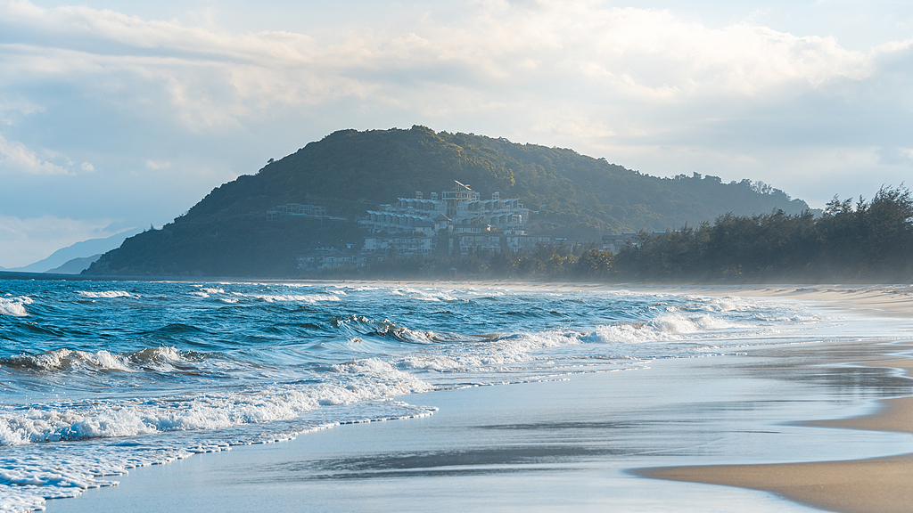 “游客”海边赏景闲聊?可能是间谍乔装刺探军情 “游客”海边赏景闲聊?可能是间谍乔装刺探军情