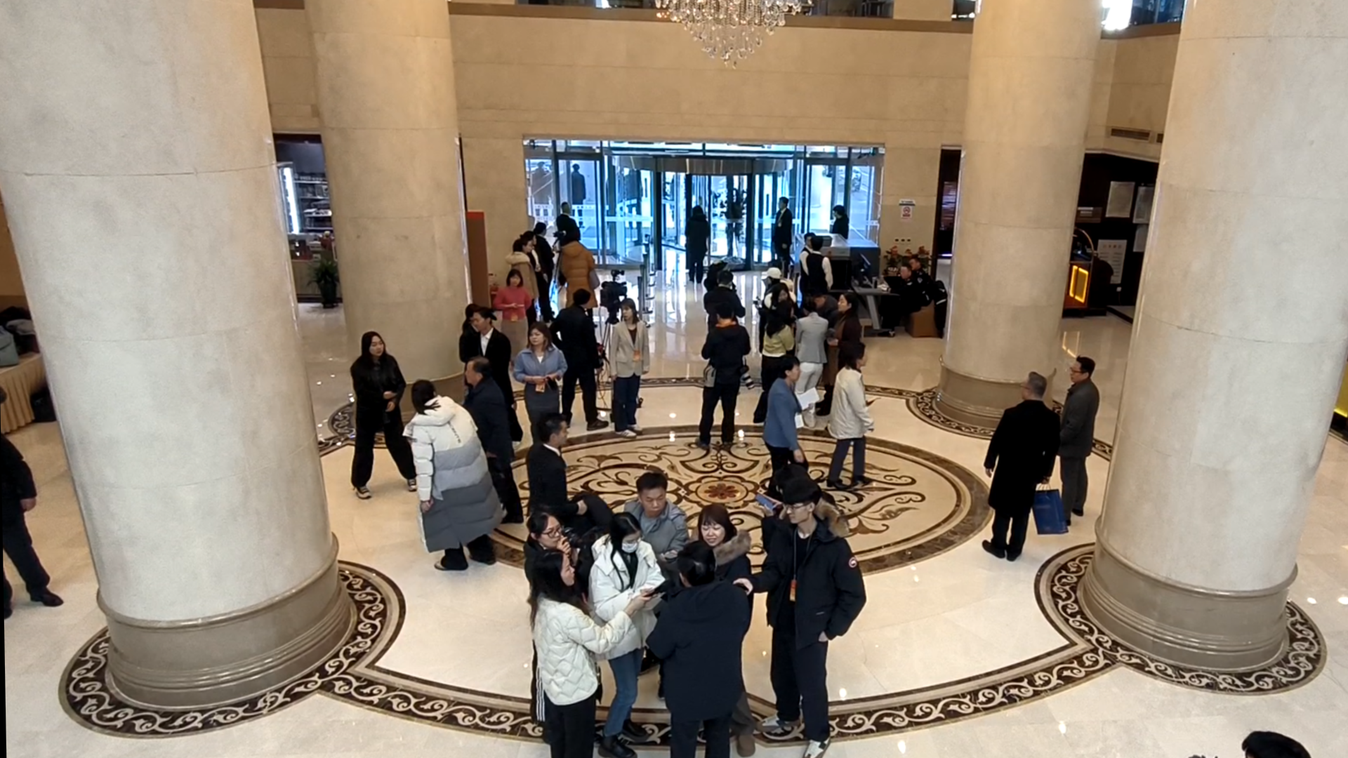 两会早知道｜报到！北京市政协委员陆续抵达驻地