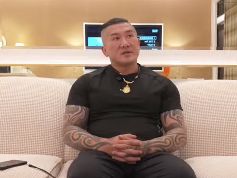 中国台湾网红“馆长”抵达澳门