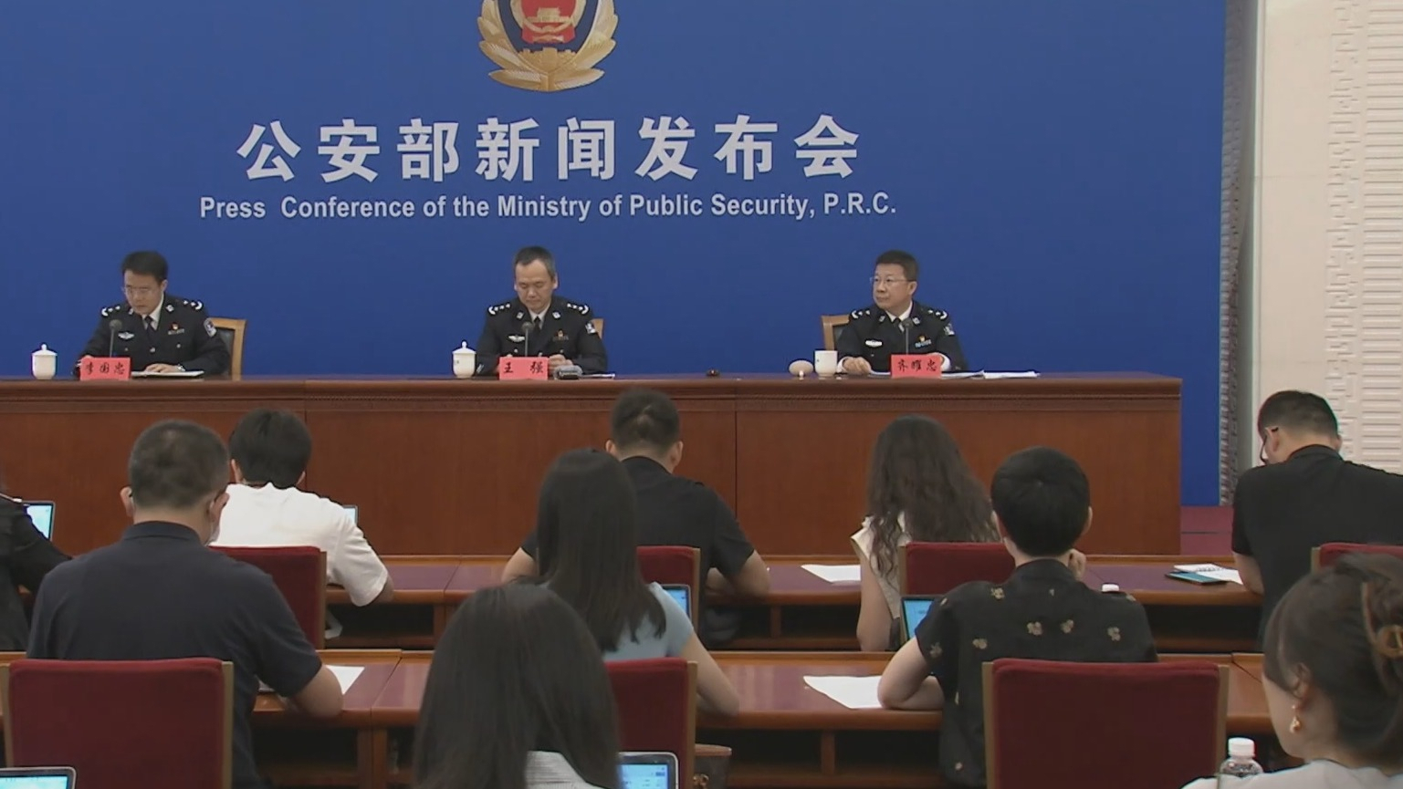 8项公安交管新措施下月起实施 8项公安交管新措施下月起实施